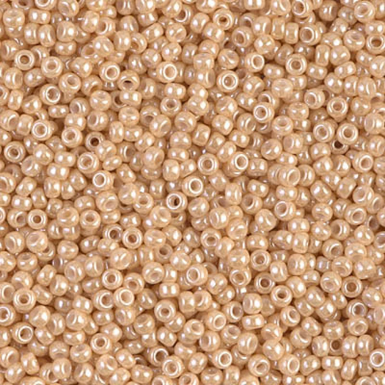 Miyuki Seed Beads 8/0 Lt. Caramel Ceylon, 0593