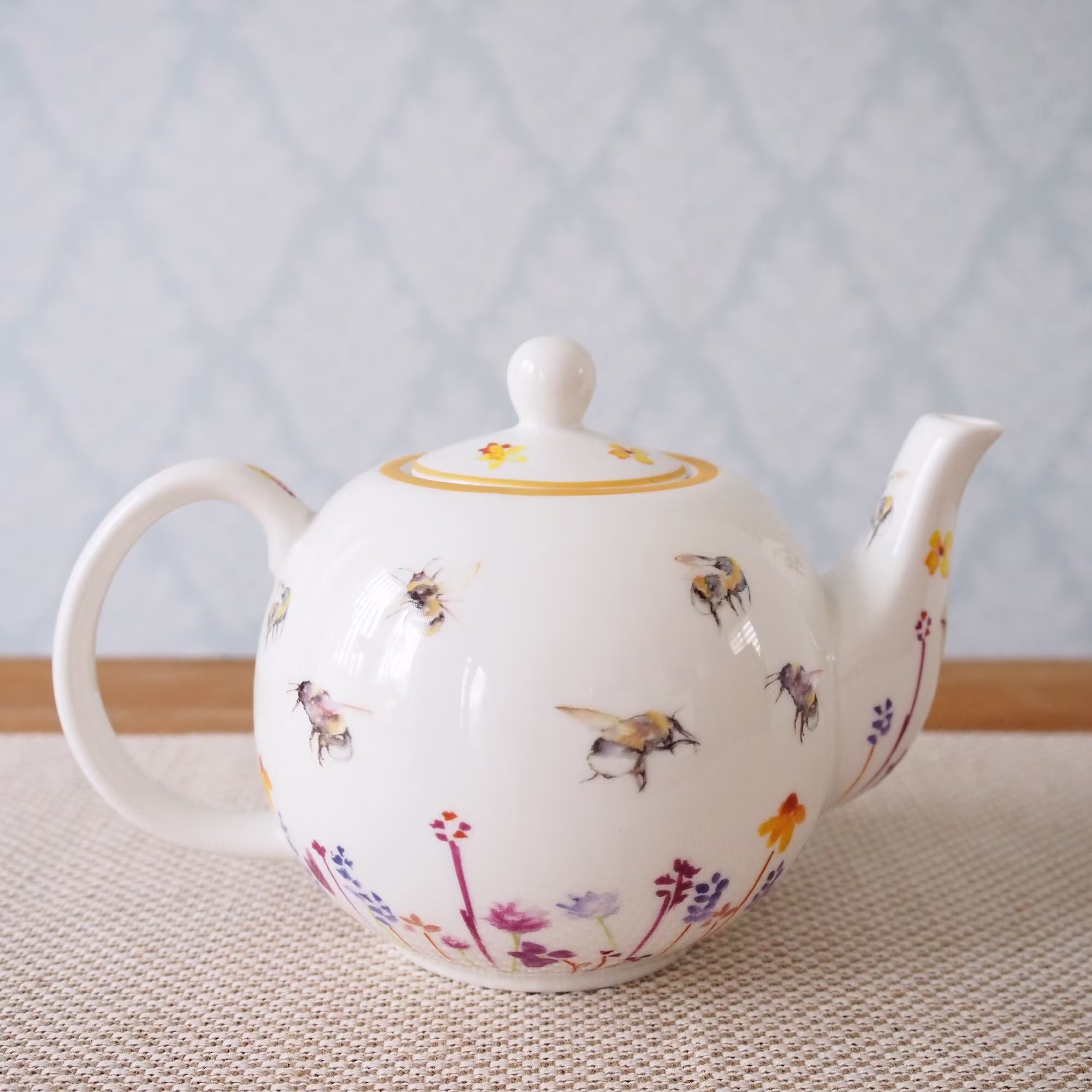 1L Busy Bees Teapot Fine China Family Birthday Gifts Lesser & Pavey