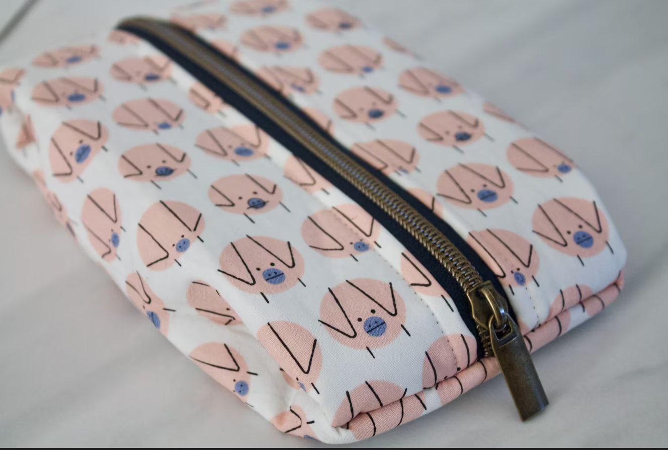 Organizer Pouch - Pigs Charley Harper