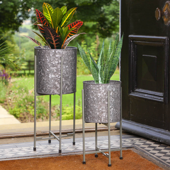 Two Contemporary Free Standing Planter Set