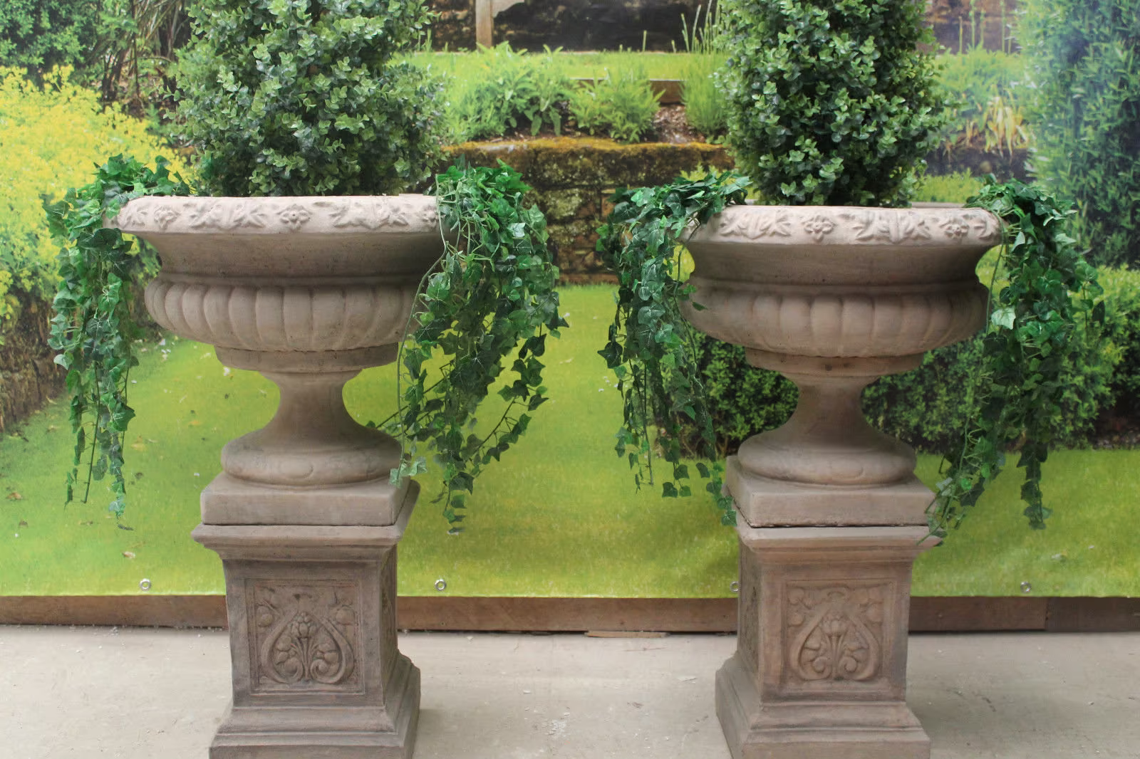 Pair Of Victorian Urns On Sherwood Plinths Antique