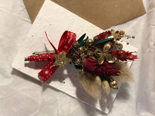 Plantable, Seed Paper Card, Christmas Dried Flowers, Letterbox Gift, Present, Gift For Mum, Brooch, Festive