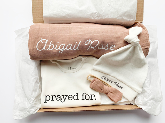 Organic Personalized Welcome Baby Gift Box