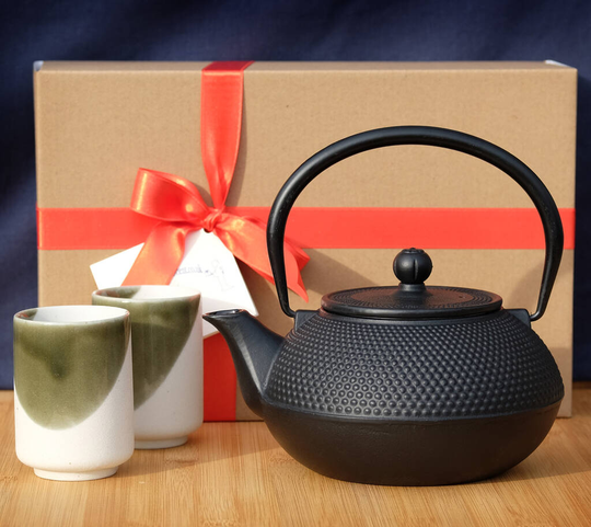 Gift Box White Sand Dunes And 0.6 L Hb Cast Iron Teapot