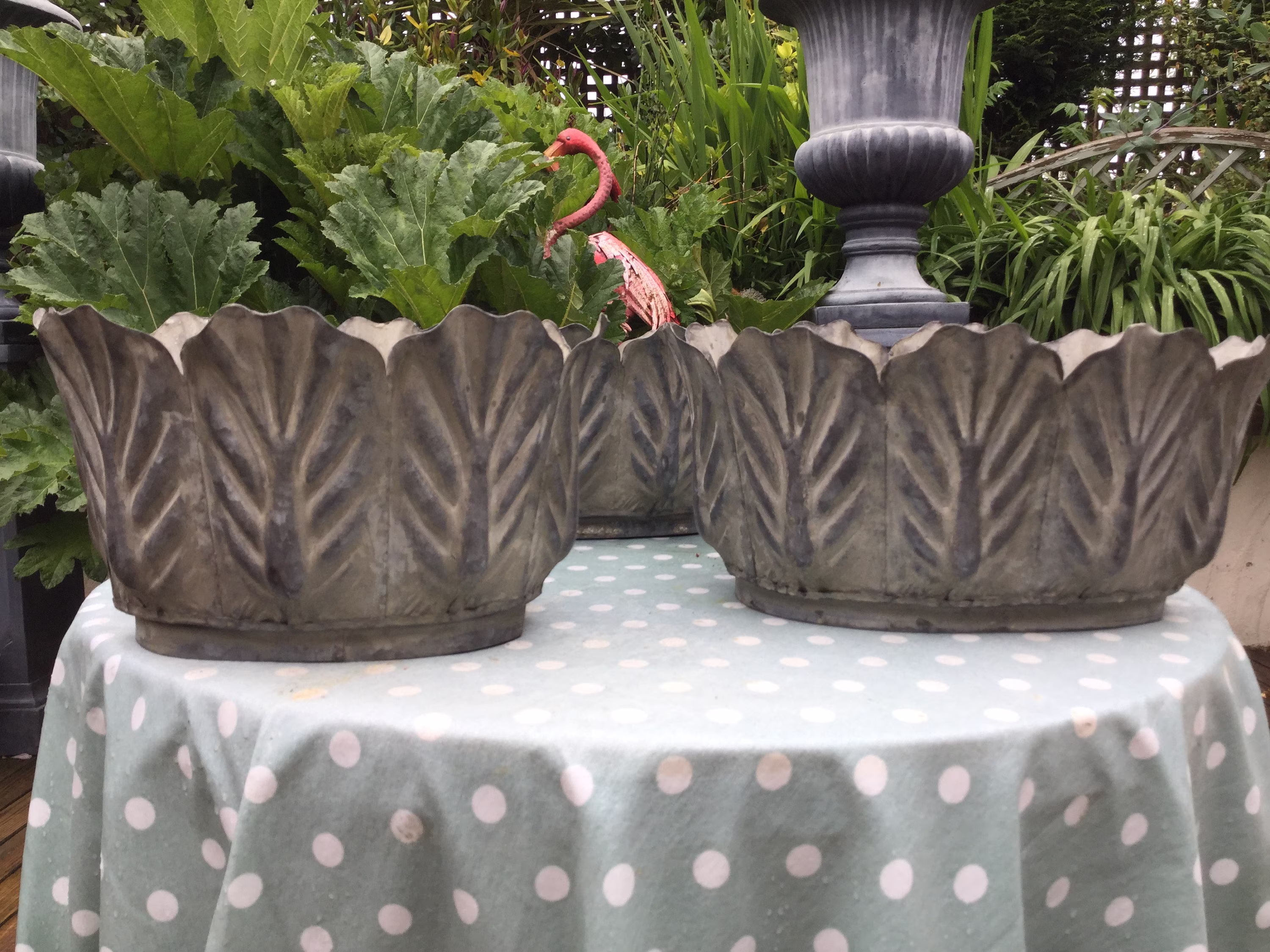French Style Set Of 3 Galvanised Leaf Planters.for Table.patio.shelf Display.conservatory Beautiful