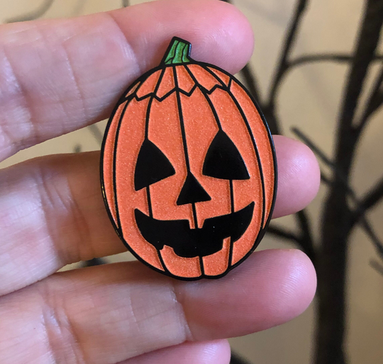 Season Of The Witch Halloween Iii 3 Inspired Pumpkin Mask Glow in Dark Soft Enamel Pin