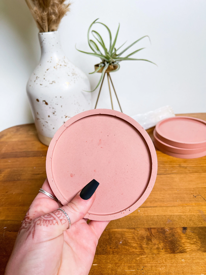 Round Cement Coasters Set/ 4 Coasters/ Decor/ With Lip/ Colored Cement/ Cork Bottom/ Modern & Minimalist