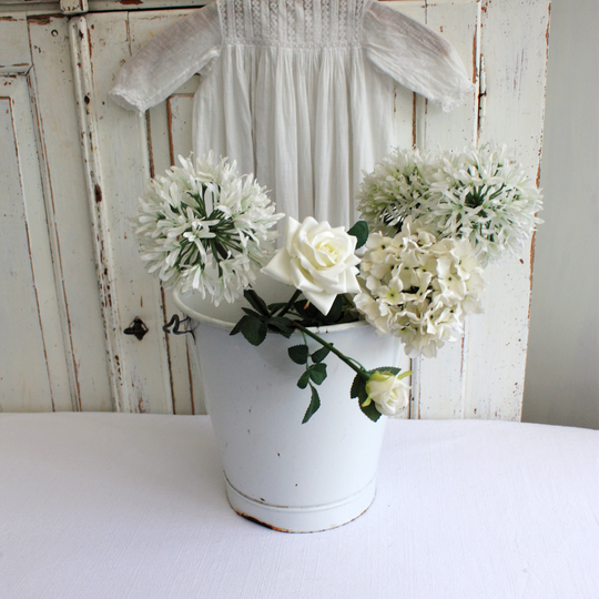 Old White Enamel Bucket, Vintage Wedding Flower Planter, Cottage Garden French Nordic Decor