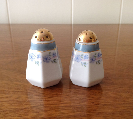 Miniature Hand Painted Salt, Pepper Shakers, White Porcelain, Gold Trim, Blue Flowers, Japan, Small Collectible Tabletop S/P Set