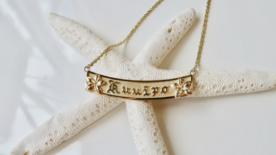 14Kt Personalized Plumeria Flower Horizontal Name Necklace | 10mm Hawaiian Heirloom Made in Hawai'i Rope Chain
