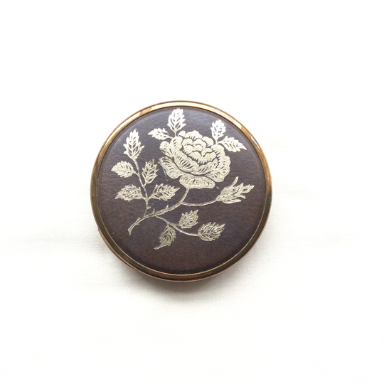 Vintage Mid Century Powder Compact. Mascot