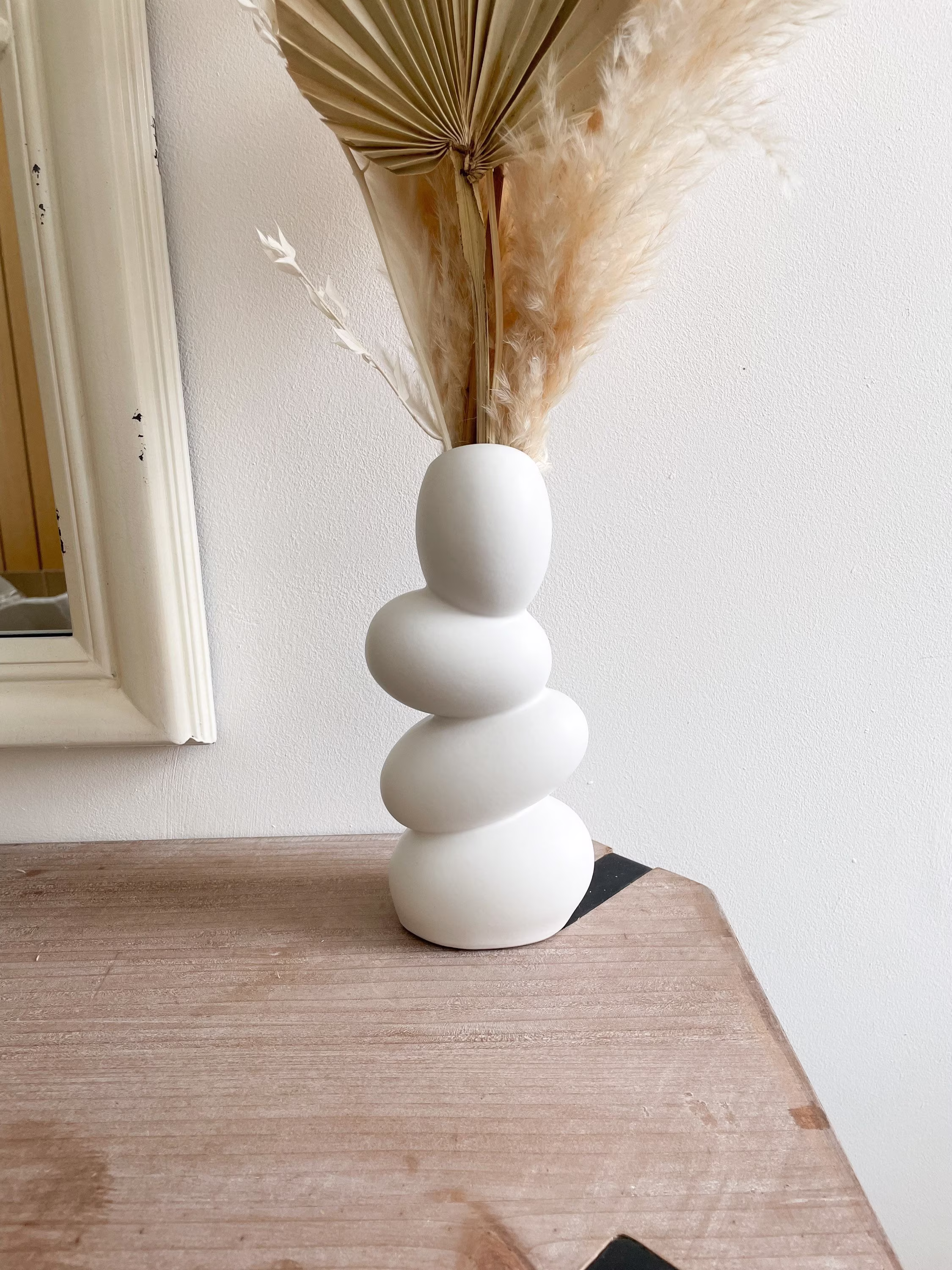 Pebble Vase, Nordic Style Vase in The Uk, White Vase Decorative Planter Ceramic, Egg Shaped Flowerpot For Dried Flowers