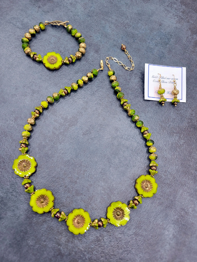 3 Pc Set, Kiwi Green Flower Necklace, Green Floral Jewelry, Lime & Gold Quality Czech Glass Necklace