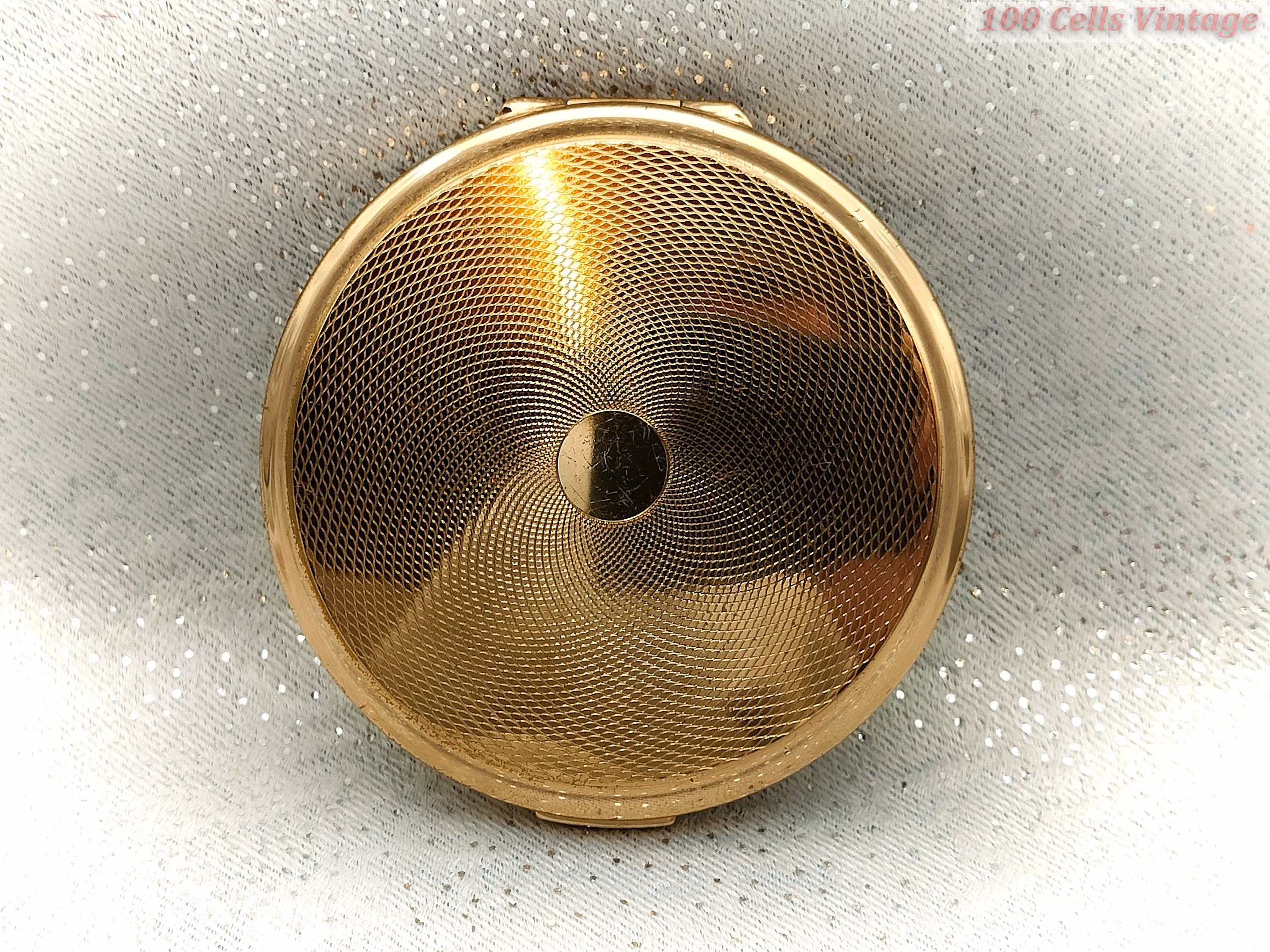 stratton Gold Tone Radial Pattern-Vintage Ladies Powder Compact -7.5cm