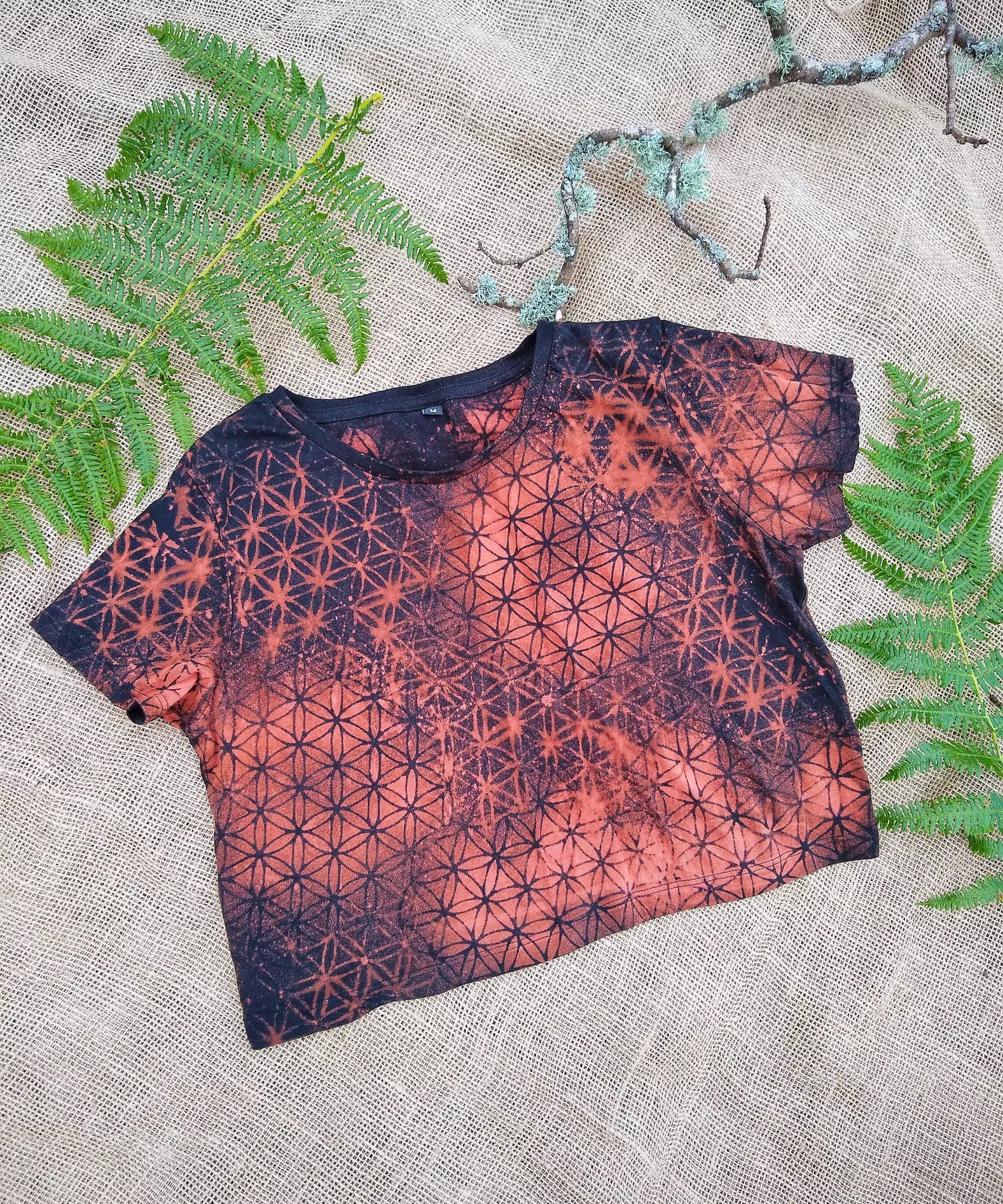 Organic Cotton Cropped T-Shirt/Sacred Geometry Flower Of Life Pixie Crop Top Psy