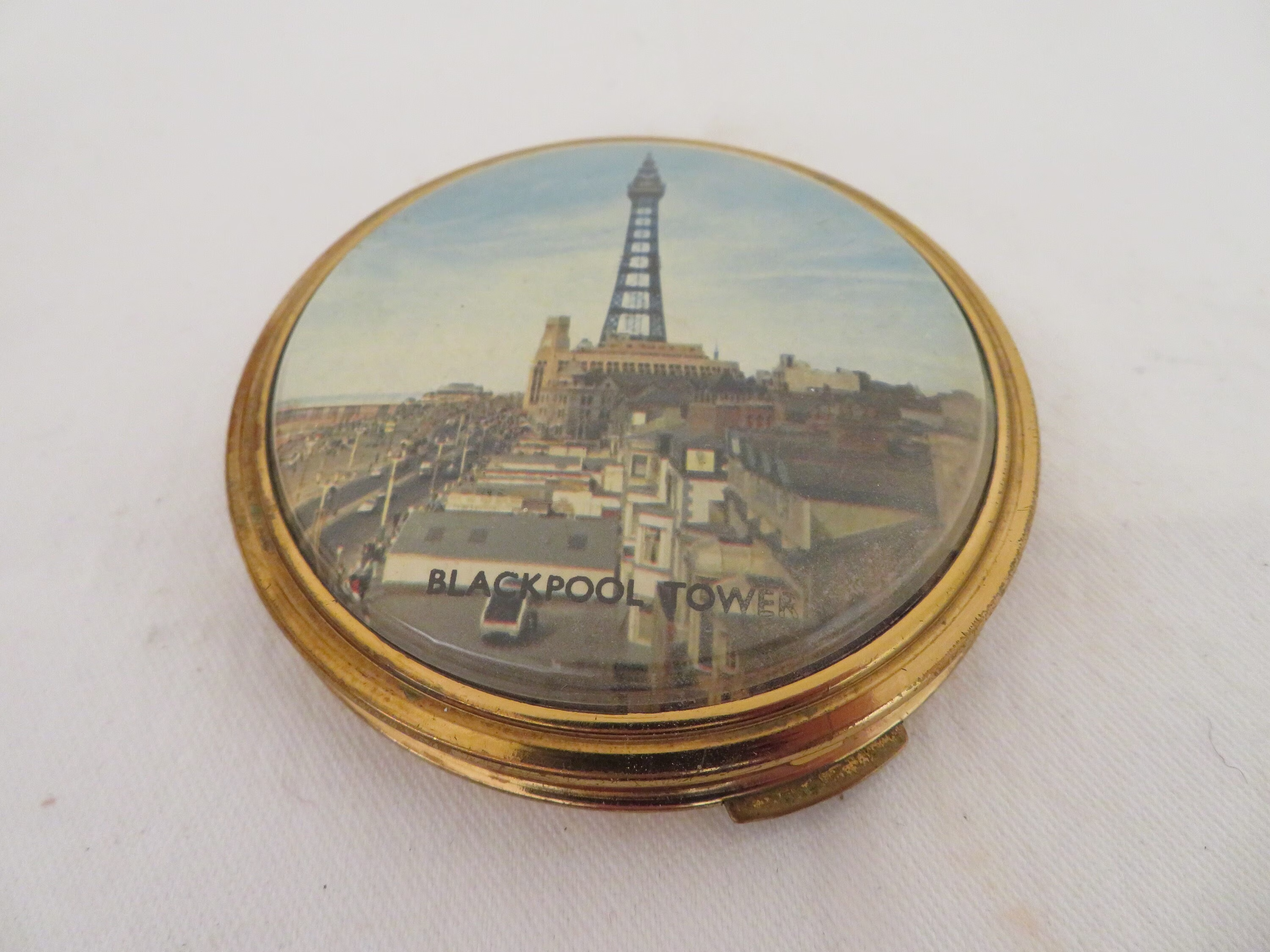 Vintage Gold Tone Powder Compact With Scene Of Blackpool Tower - 1950's Souvenir Please See Condition Report