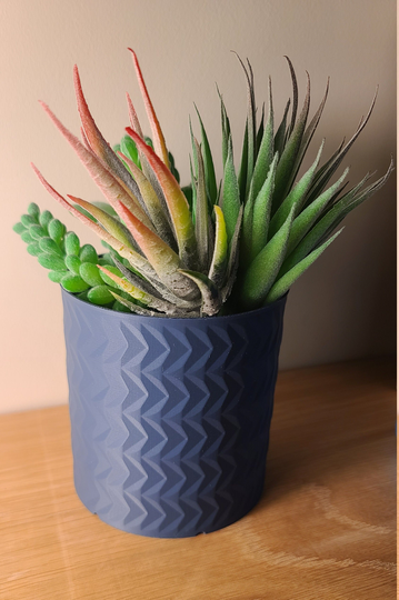 Indoor Plant Pot - Geometric Pattern Circular Pot/Planter Eco-Friendly, Sustainable, Biodegradable Plastic Gift Present 3D Printed