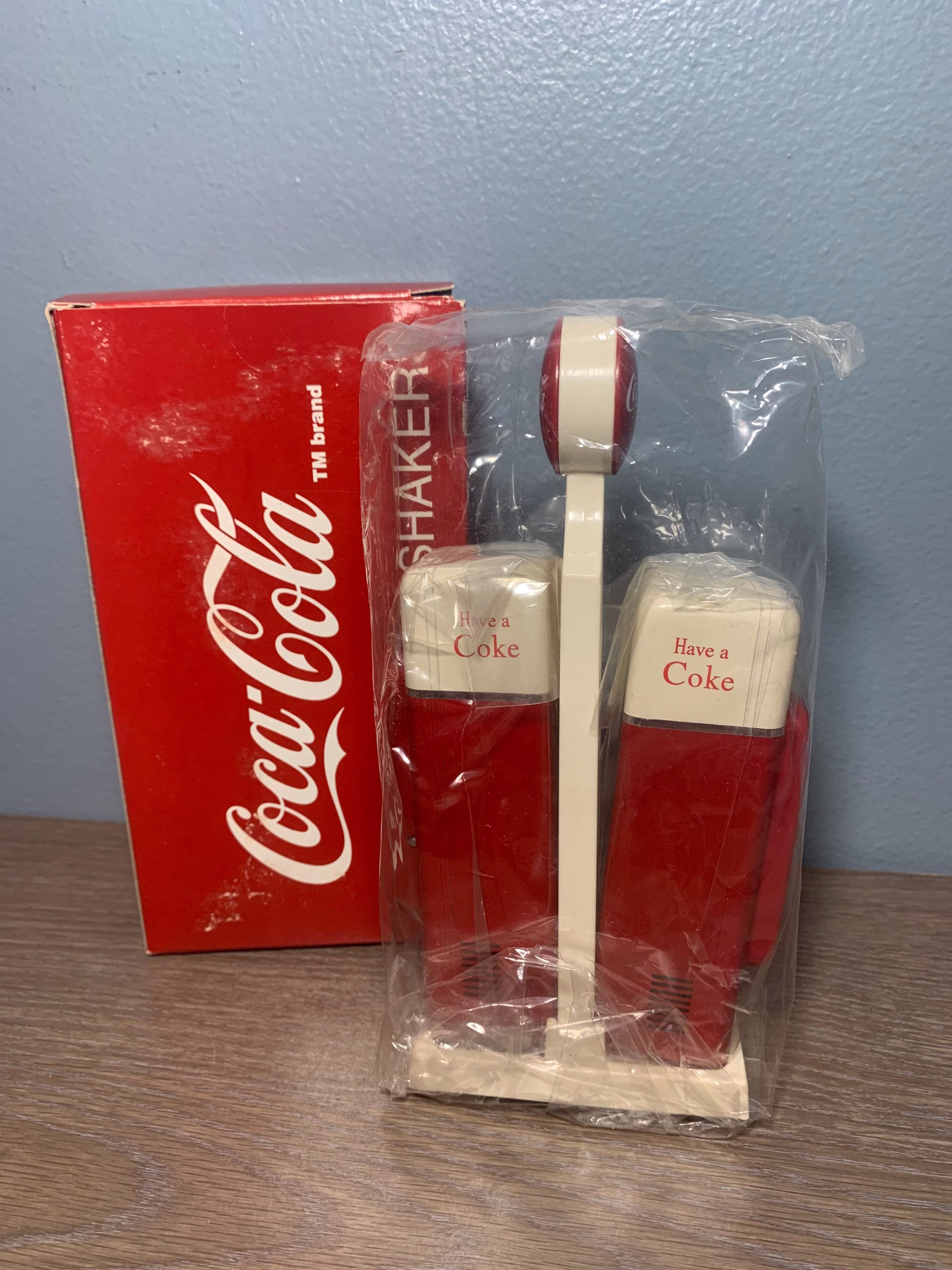 Vintage 1990S Coca-Cola Vending Machine Salt & Pepper Shakers in Holder New Box