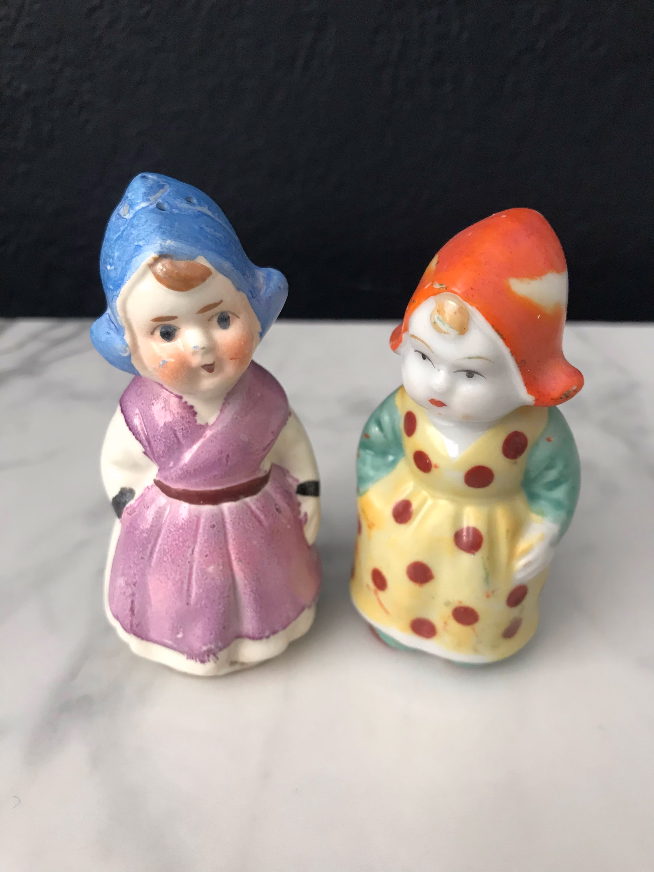 Dutch Girls Salt & Pepper Shakers Japan Vintage Porcelain 3.5