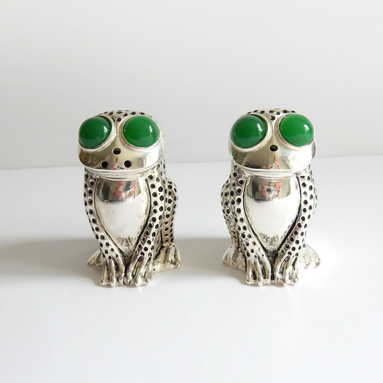 Novelty Jade Continental Silver Frog Toad Salt & Pepper Pot