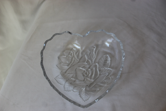 Rose Pearls Crystal Made in Japan Scalloped Edge Bowl For Trinkets, Nuts, Candy Etc. Home Beautiful 5.75" Wide & Tall 1.75
