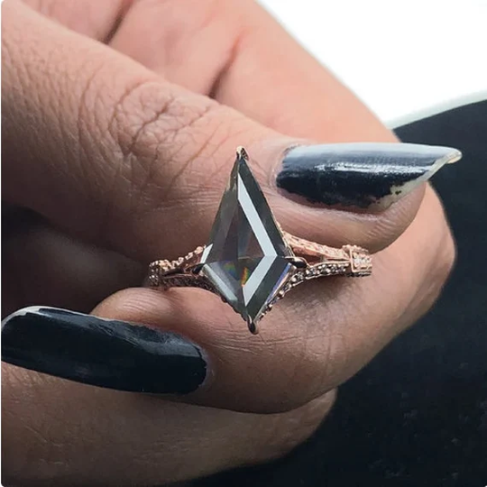 Kite Cut 2 Carat Salt & Papper Moissanite Solitaire Engagement Ring Antique Wedding Band 14K Rose Gold Set For Women