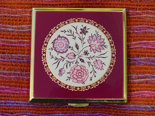 Vintage 1970S - Square Goldtone Powder Compact With Burgundy Floral Transfer Decoration