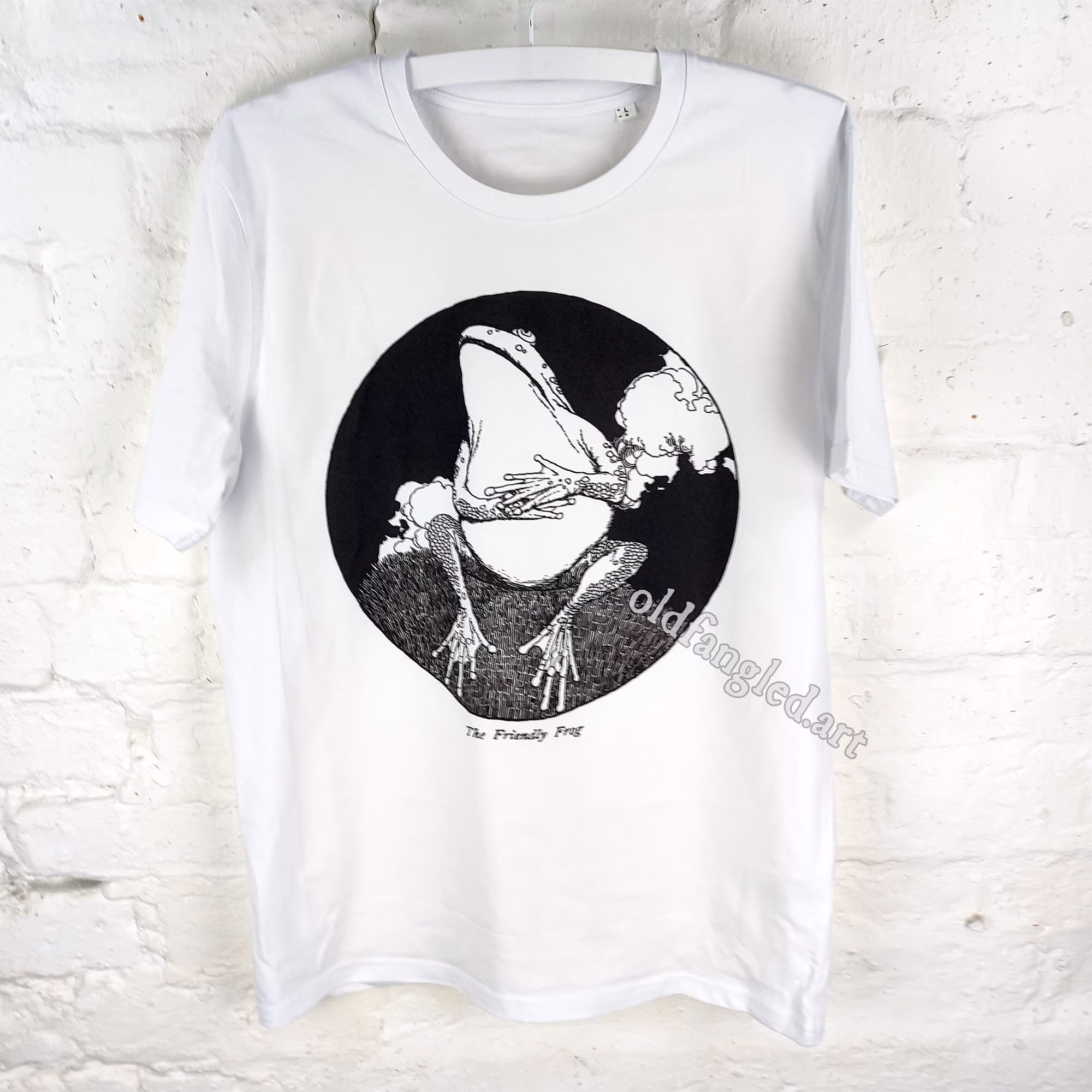 The Friendly Frog | 1921 - Unisex Organic T-Shirt, Vintage Style Art T-Shirt
