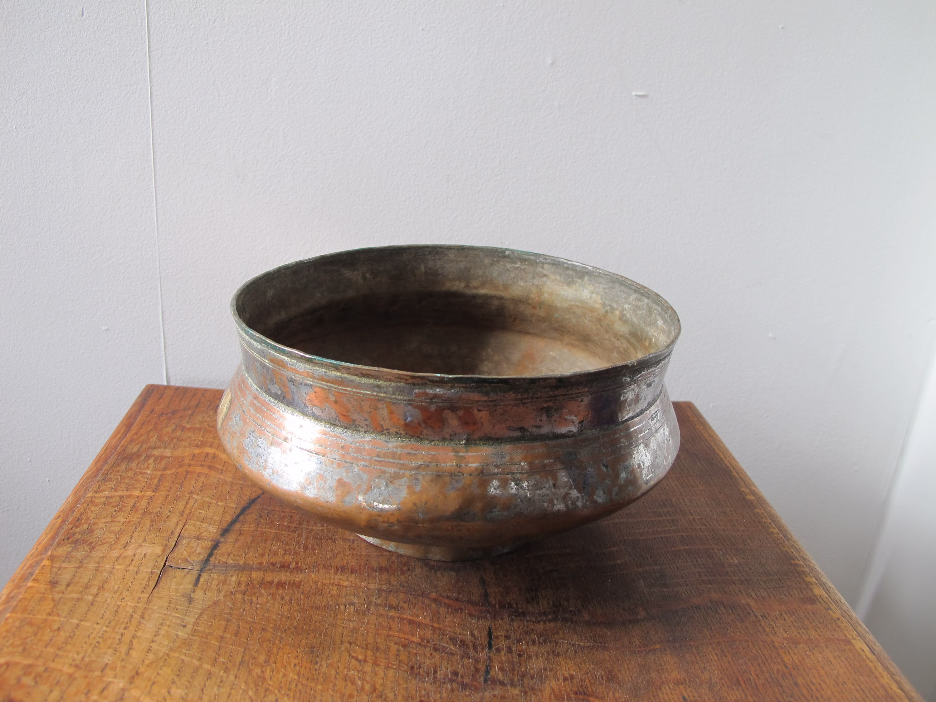 Antique Copper Bowl Or Planter. Heavy Round Shallow With Great Patina