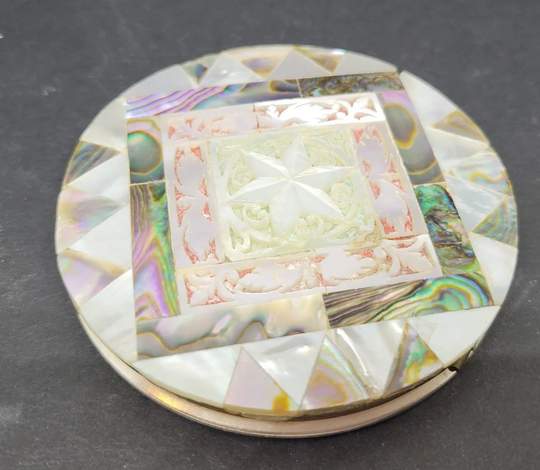 Vintage Powder Compact Carved Mother Of Pearl Paua Shell Star Leaf Design